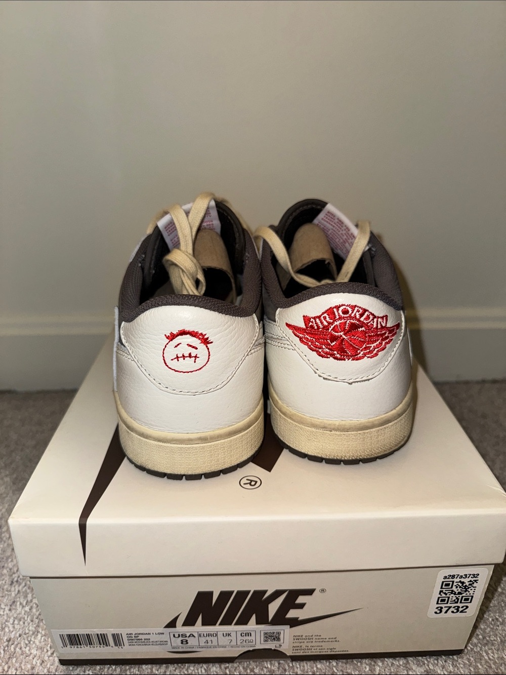 Travis Scott Reverse Mochas - Picture 3 of 11